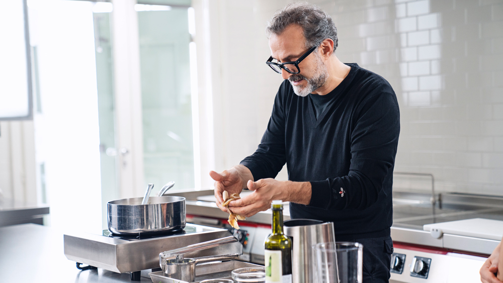 O chef italiano Massimo Bottura, que tem 1 milhão de seguidores no Instagram