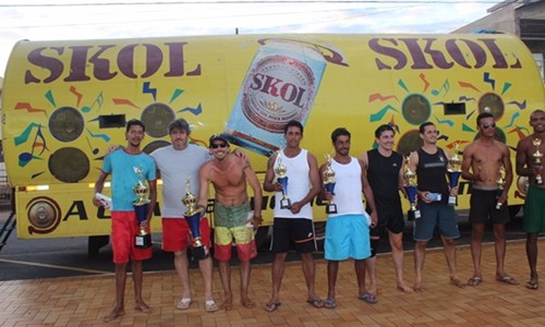 Torneio de Vôlei de Praia reúne duplas de Rifaina no Calçadão da Praia