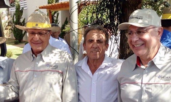 Prefeito Abrão acompanha governador Alckmin e secretário na Agrishow