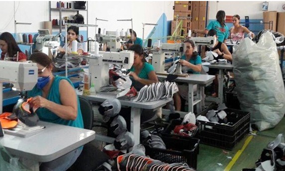 Nova Serrana é 1ª de Minas e a 3ª cidade do país que mais contratou no trimestre