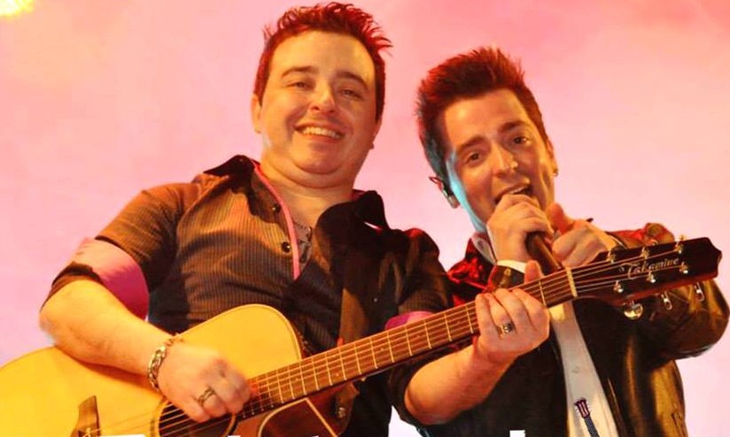 Fernando & Tiago se apresentam nesta noite, 14 de abril, no Bar Devassa