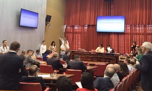 Apuração de fraude da Máfia da Merenda passará pelo deputado Roberto Engler