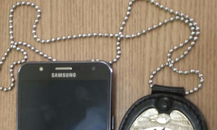 Após ser espancado durante assalto, estudante tem celular devolvido