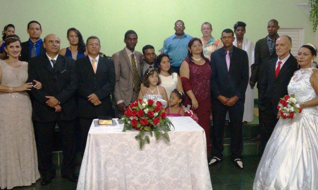 Casamento comunitário vai unir 16 casais em igreja da Santa Cruz no sábado