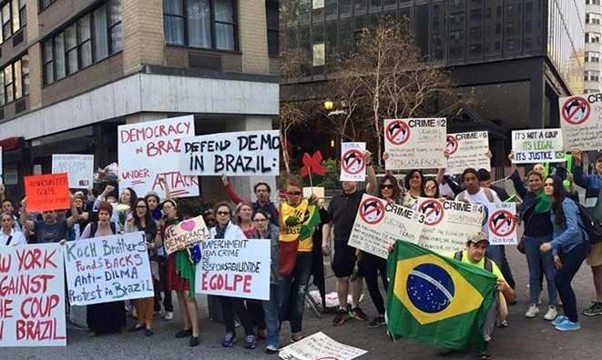 Francano entre brasileiros que protestam em frente à ONU em Nova Iorque