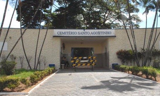 Internauta da “Feira do Rolo” reclama de sujeira no velório do Santo Agostinho