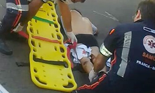 Cena impressionante: vídeo de ciclista que teve perna esmagada em acidente