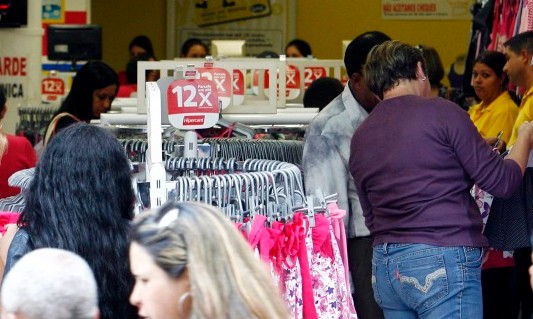 CDL e Sebrae Franca firmam parceria para beneficiar lojistas da Avenida Brasil
