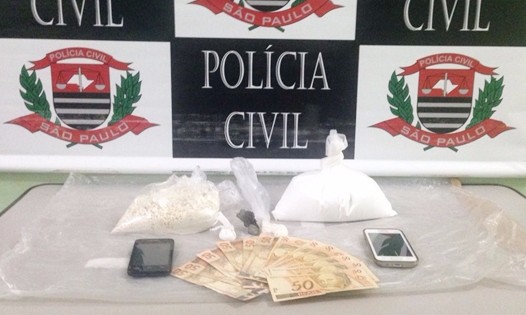 DISE/Franca prende dupla no Parque Progresso com 1 kg de pasta base de cocaína