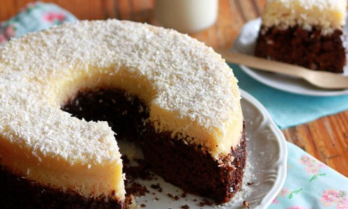 Bolo de prestígio com auto cobertura é simplesmente delicioso e muito inovador