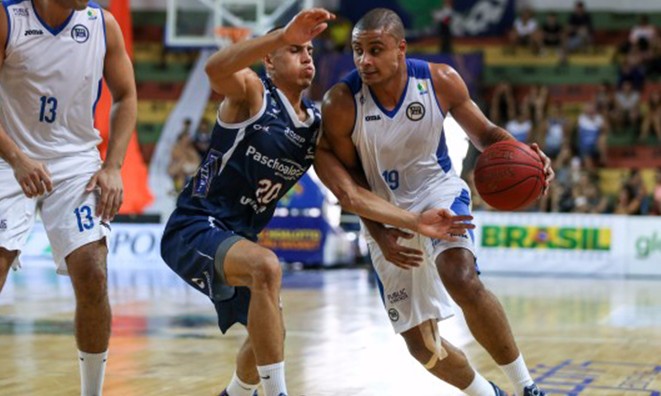 Pinheiros vence Bauru fora de casa e se mantém vivo no playoffs