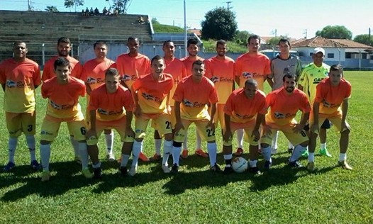 Xavier goleia Estreito por 5 a 2 e leva título do Municipal de Futebol em Pedregulho