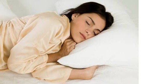 Três bebidas naturais que ajudam a conseguir uma boa noite de sono
