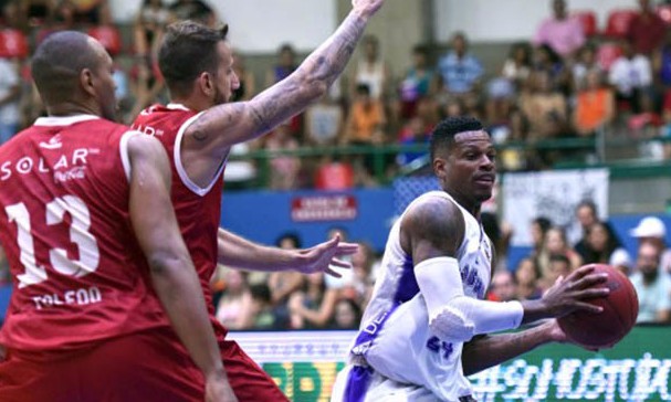 Mogi vence Basquete Cearense e abre 1 a 0 nos playoffs quartas de final