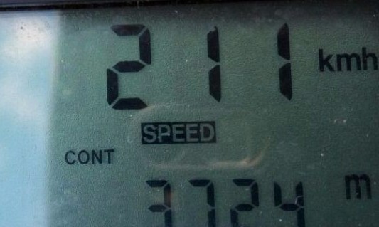 Polícia Rodoviária flagra mulher a 211 km/h em rodovia perto de Marília (SP)