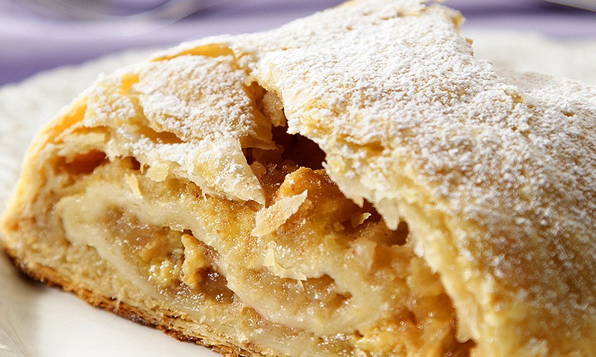 Strudel de maçã e Galak é uma sobremesa quentinha para os dias gelados
