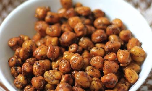 Petisco vegano de grão de bico crocante é saudável e muito gostoso