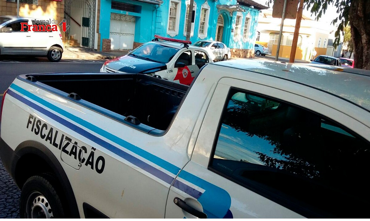 Vendedor de goiabas é detido durante fiscalização na área central de Franca