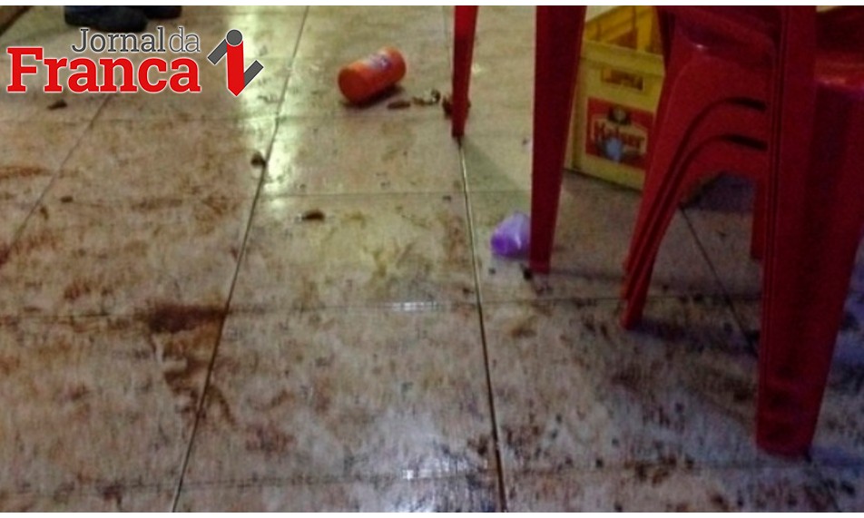 Aposentado tenta trapacear durante jogo de bilhar e acaba agredido com “tacada”