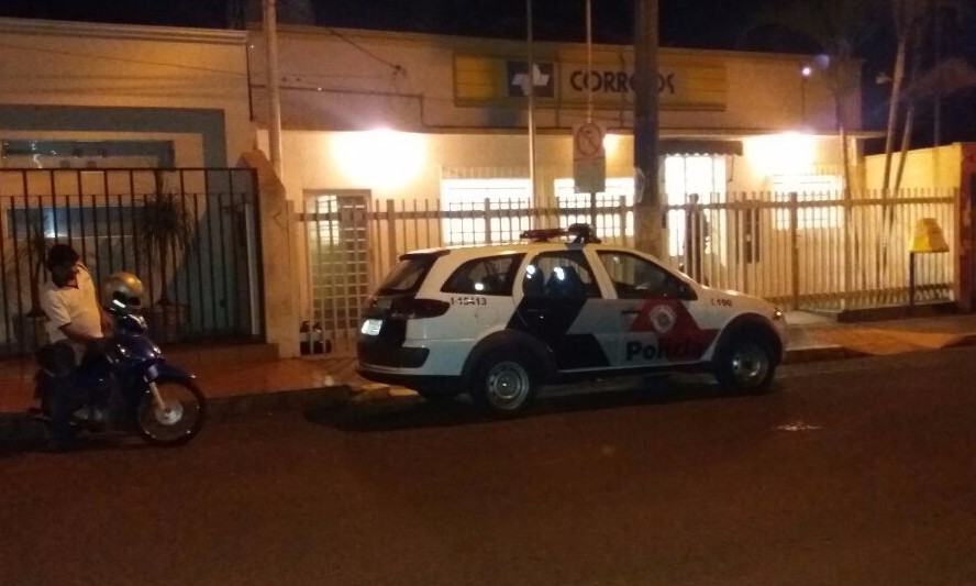 Bandidos trancam funcionários em banheiro e roubam Correios em Ipuã