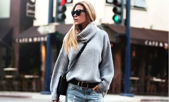 Chique e casual, jeans com tricô é combo “tem que ter” da estação