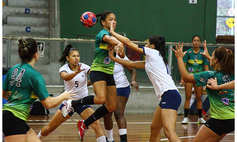 Handebol Feminino de Franca treina para vencer líder Pinheiros em São Paulo
