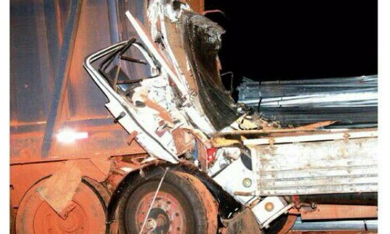 Motorista morre ao bater caminhão na traseira de bitrem em Conquista – MG