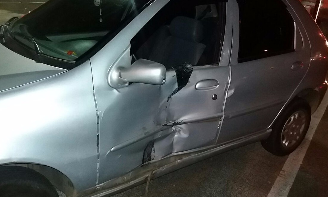 Jovem é internado após colidir moto na lateral de Fiat Palio na Chico Júlio