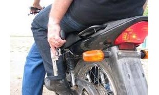 Bandidos roubam mototaxista no Jardim Dermínio e levam moto, celular e dinheiro