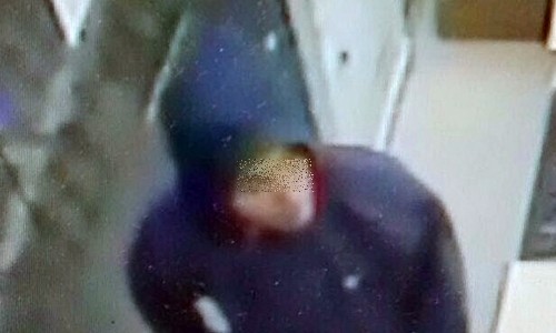 Bandido se passa por cliente para assaltar Drogaria na Vargas. Assista ao vídeo