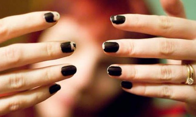 Vinagre ajuda o esmalte a durar mais tempo e ainda fortalece as unhas