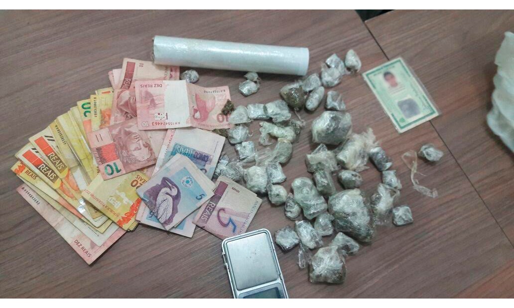 PM prende traficante com R$ 3 mil. Dinheiro seria usado para comprar droga