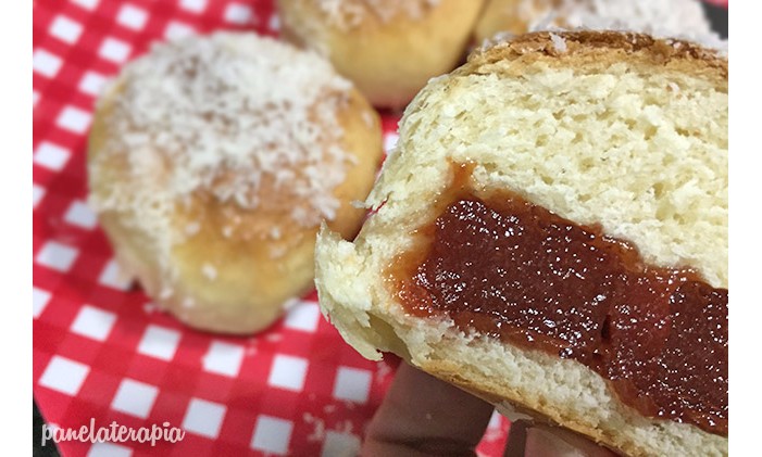 Pãozinho de goiabada vai mudar o seu café da tarde para melhor