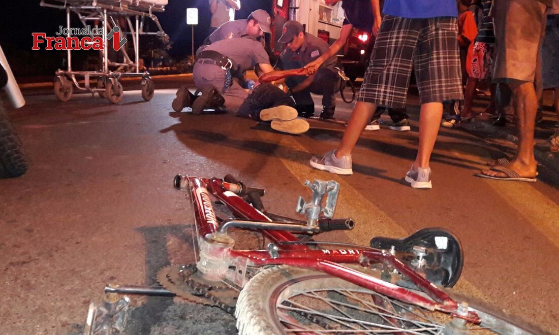 Motoqueiro atropela ciclista na Avenida Flávio Rocha e foge sem prestar socorro