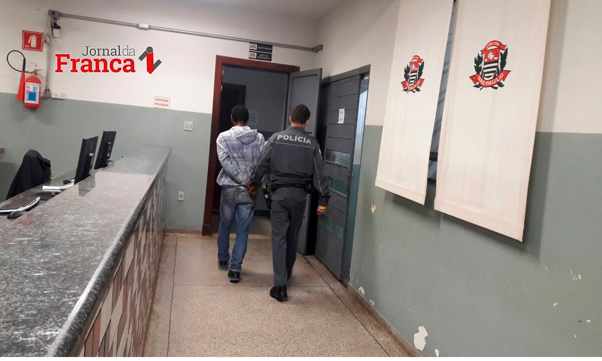 Ladrão usa pé de cabra para invadir loja no Leporace e acaba preso pela PM