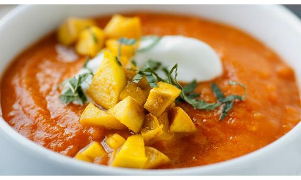 Sopa de batata doce ajuda a emagrecer sem sofrimento e sem passar fome