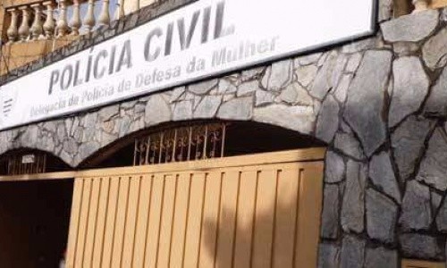 Mulher coloca marido na cadeia após apanhar de sapato no Polo Clube