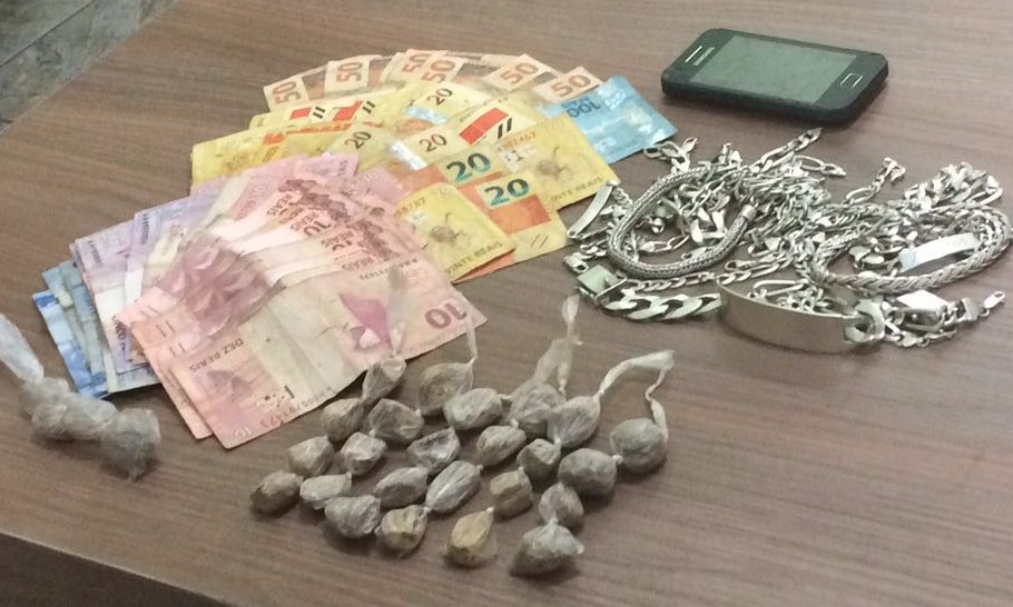 Menor é detido pela PM no Aeroporto com droga, dinheiro e pratas