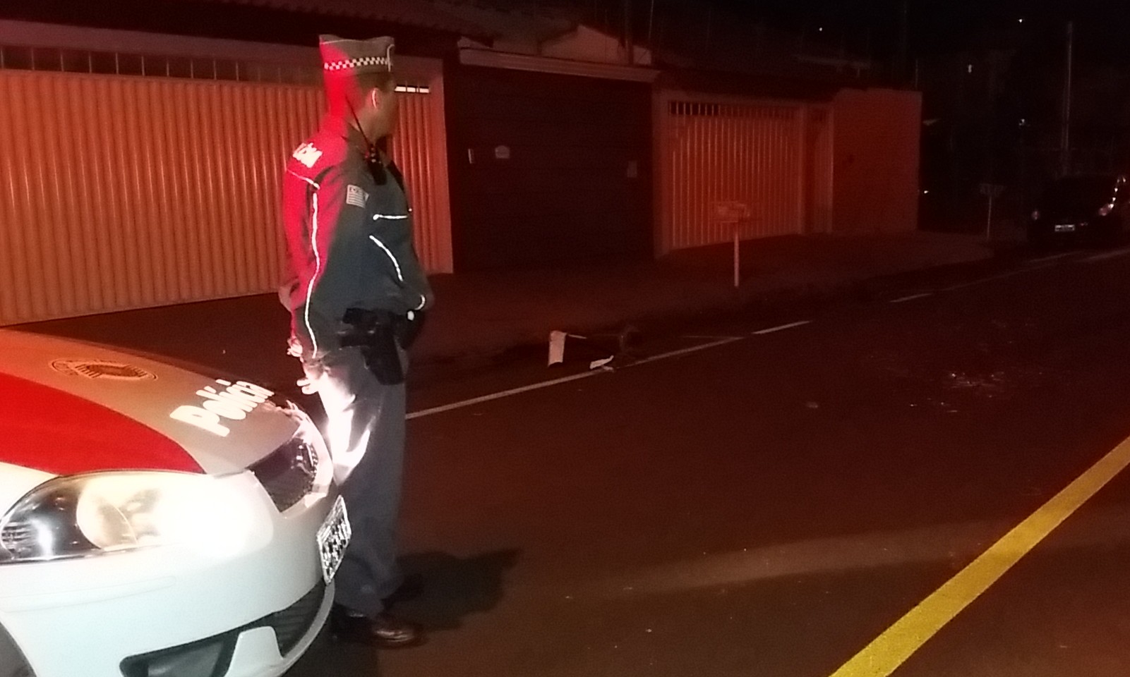 Bandidos roubam residência e antes da fuga, colocam faca aos pés de uma Santa