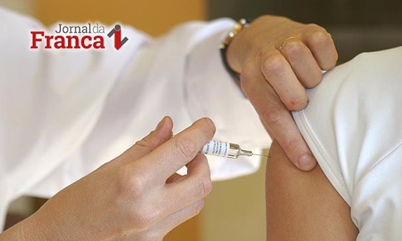Começou hoje campanha para atualizar caderneta de vacinação. Veja postos