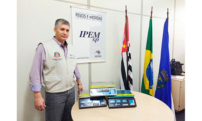Ipem aponta irregularidades em balanças encontradas em comércios da cidade
