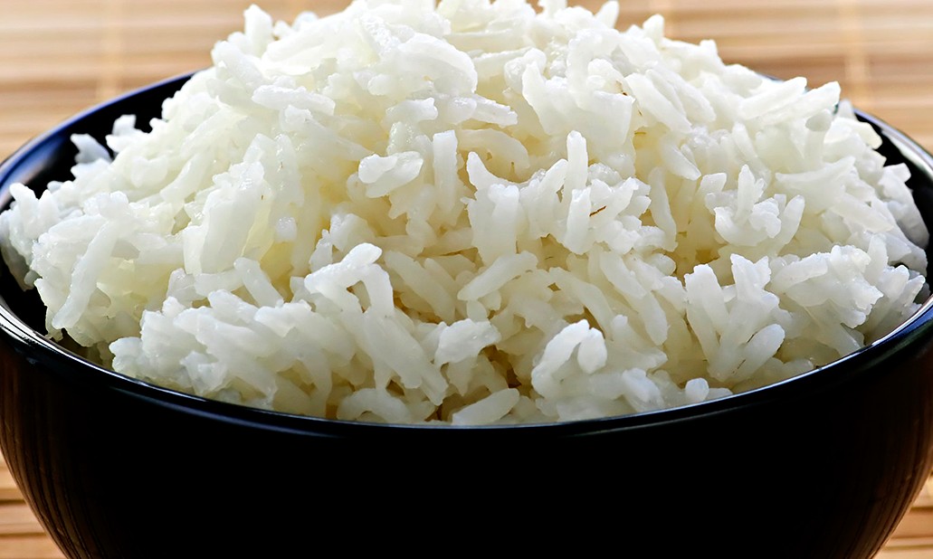 Aprenda um truque incrível para tornar o arroz um prato muito mais saudável