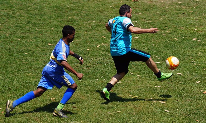 Ribeirão Corrente e Clínica estreiam com vitória no Campeonato dos Veteranos