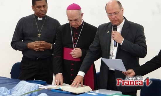 Tribunal da Arquidiocese encerra investigação para beatificação de padre Vítor