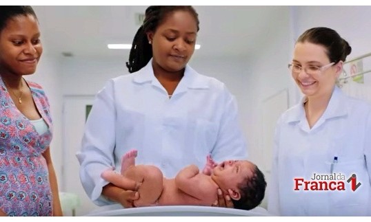 Profissionais do programa Mais Médicos devem ter reajuste para R$ 11.520