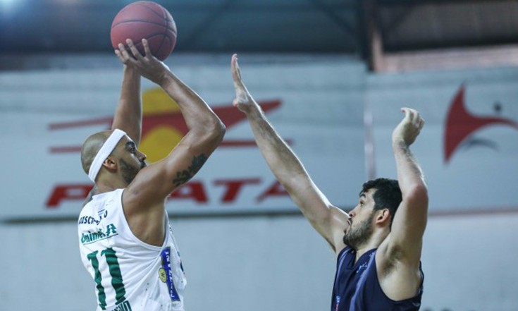 Franca Basquete perde para o Bauru no Ginásio Panela de Pressão