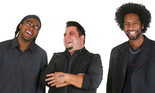 Banda Lemon anima a domingueira no Pub Zé Brasil nesta noite, 18