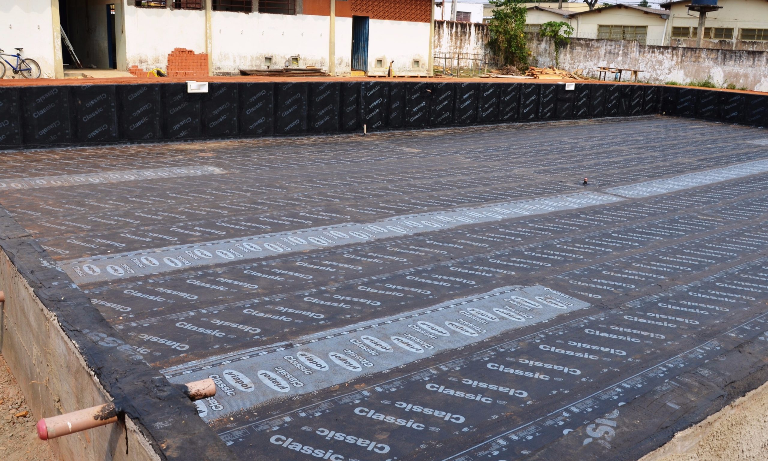 Piscina do Centro Esportivo da Vila Santa Terezinha segue em obras