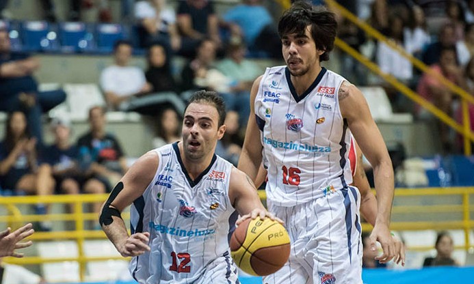 Franca Basquete joga mal e perde para o Pinheiros em São Paulo