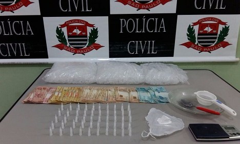 Mulher suspeita de integrar facção criminosa é presa pela Dise no Vera Cruz